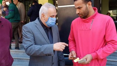 أول أيام صرف المنحة للعمالة غير المنتظمة بالإسماعيلية