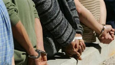 ضبط مسجل خطر ونجلة يسرقان السيارات بالقاهرة