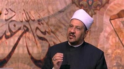 مستشار المفتي: مساعدة المحتاجين أولى من أداء العمرة