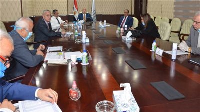 عاجل.. وزير الإسكان يناقش آليات تنفيذ التوجيه الرئاسي بإنشاء 250 ألف وحدة سكنية جديدة