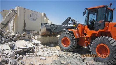 عاجل.. بالصور.. إزالة التعديات على قطعة أرض بـ