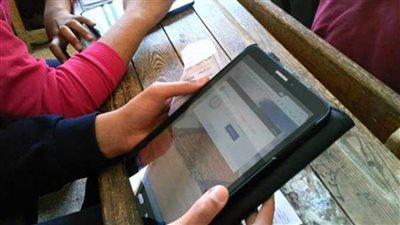 ضمن الاختبارات التجريبية.. طلاب الصف الأول الثانوي يؤدون اختبار 