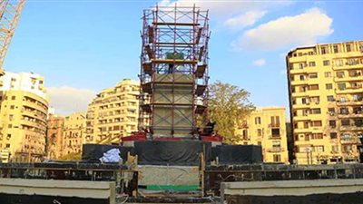 الآثار: تركيب الجزء الأخير من مسلة ميدان التحرير خلال أيام