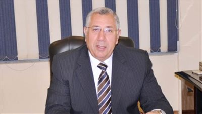 وزير الزراعة وقيادات الوزارة يناشدون المواطنين عدم النزول