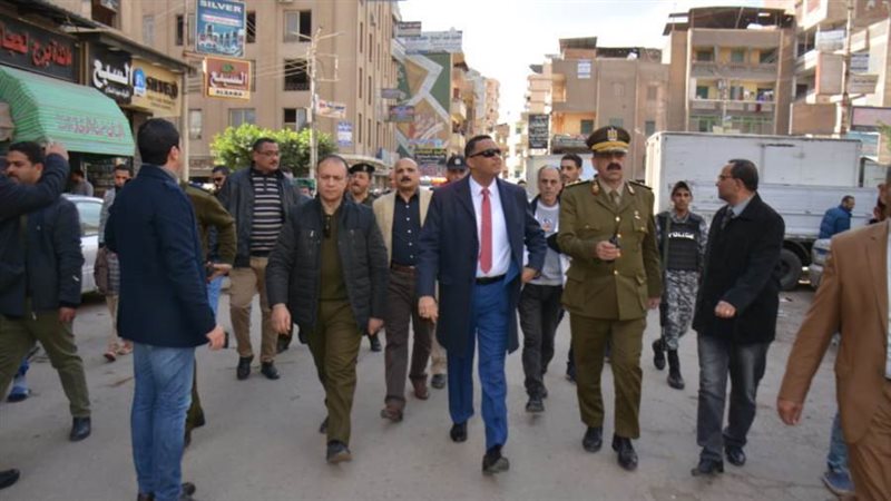 جولة المحافظ