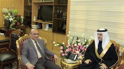وزير العدل يبحث مع السفير البحريني تعزيز التعاون القضائي بين البلدين