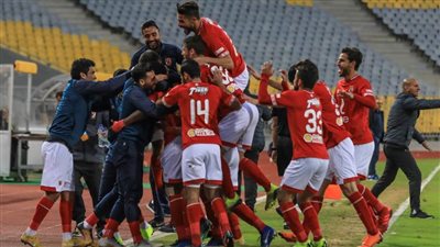 الأهلي يكتفي بهدف واحد في الشوط الأول أمام طلائع الجيش