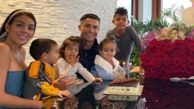 رونالدو ينشر فيديو مميز لتدريباته مع عائلته (فيديو)