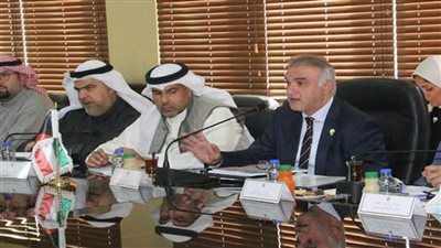 الكويت تعلن وصول ماكينات لإنتاج الكمامات الطبية