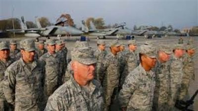 القوات الأمريكية تسمح لخبراء يابانيين بتفقد قاعدة عسكرية 