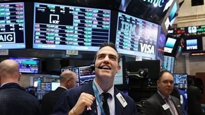 الأسهم الأمريكية ترتفع بفضل آمال في عقار لعلاج كورونا وخطة ترامب لفتح الاقتصاد
