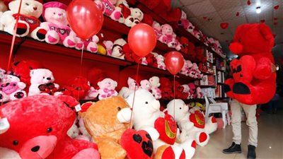 الأحمر يتربع على عرش الألوان فى الـ