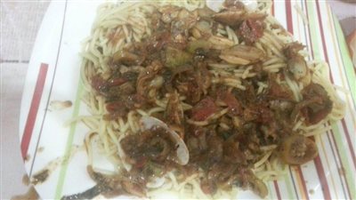 اختراع إسكندراني.. شاورمة وكريب وشيش طاووك وبيتزا فسيخ ورنجة 