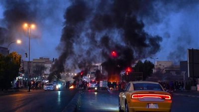 مقتل متظاهر وتعرض آخرين للطعن في بغداد