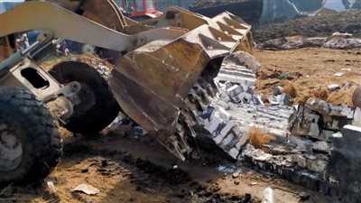 استمرار حملات إزالة التعديات على الأراضي الزراعية وأملاك دولة بالبحيرة (صور)