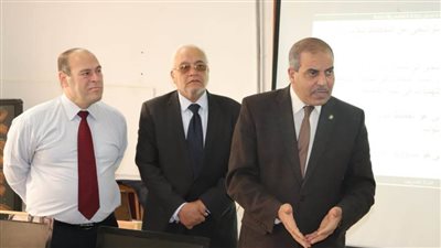 المحرصاوي يتفقد الدورات التدريبية بكلية الإعلام 