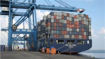 ميناء دمياط يستقبل 9 سفن حاويات وبضائع عامة