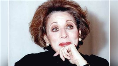 «روزاليوسف» تكرم لبني عبدالعزيز في قصر السينما