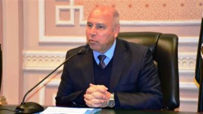 وزير النقل يتفقد التطوير الشامل لنادي السكة الحديد