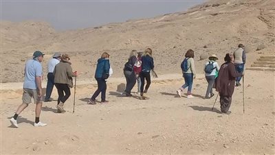وفد سياحي من الأرجنتين وإسبانيا يزور آثار المنيا