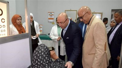 محافظ بني سويف يزور مستشفى الرمد 