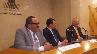 مثقفون يناقشون دور الدبلوماسية في نشر الوعي الثقافي بمكتبة القاهرة