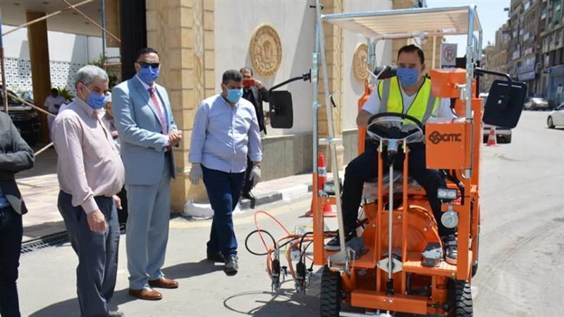 ماكينة تخطيط الشوارع