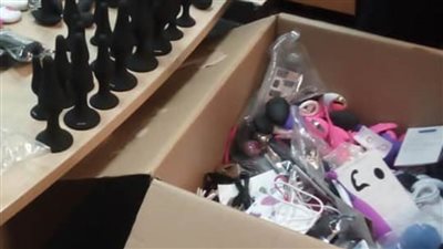 جمارك مطار القاهرة تضبط محاولة تهريب 3 طائرات تنصت وتجسس