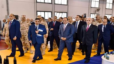 الرئيس السيسي يفتتح مصنع 300 الحربي ويتفقد خطوط الإنتاج