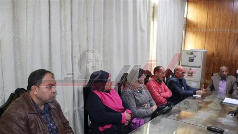 الأمين العام للمعلمين