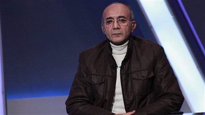 الطيار أبو اليسر يقود الفنان محمد رمضان للنائب العام