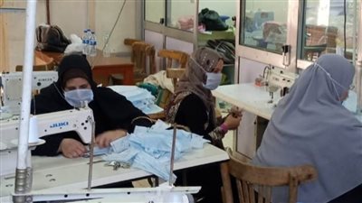 جامعة الأزهر تسهم فى إنتاج الكمامات لمواجهة فيروس كورونا.. (صور)