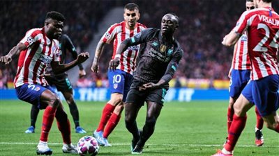 كلوب يفسر لماذا أخرج ماني بمباراة أتلتيكو
