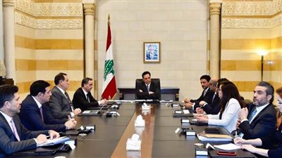 الصحف اللبنانية تُرجح لجوء الحكومة لإعادة جدولة ديون 