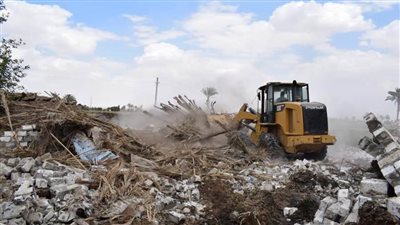 المنيا.. إزالة 129 حالة تعدٍ بالبناء المخالف على الأراضي الزراعية وأملاك الدولة 