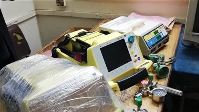 جمارك السويس تحبط محاولة تهريب عدد من الأجهزة والمستلزمات الطبية