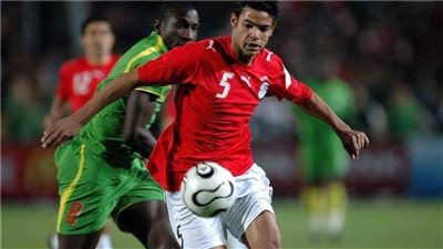 نجوم خارج القطبين تألقوا بقميص المنتخب