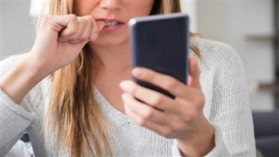 دراسة.. إدمان الهواتف الذكية يغير الدماغ تماما مثل المخدرات