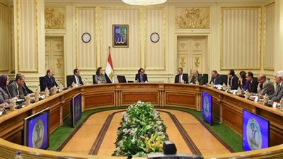 مدبولي يحدد مهام واختصاصات نواب وزير الاتصالات