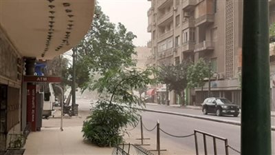 عاصفة ترابية.. وشوارع القاهرة خالية في أول يوم رمضان (صور)