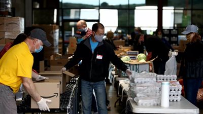 طوابير الجياع أمام 