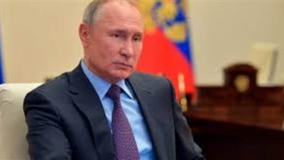 بوتين يوقع قانونا يسمح للأجانب بالحصول على الجنسية الروسية