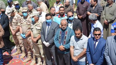 في جنازة مهيبة.. تشييع جثمان شهيد سيناء بمسقط رأسه بالدقهلية  (صور)