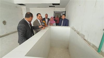 رئيس جامعة دمنهور يتفقد مبنى المعامل المركزية (صور)