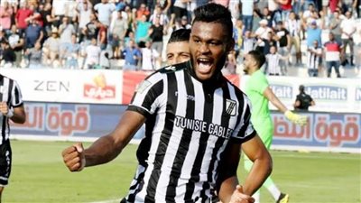الأهلي يُجدد مفاوضاته مع المهاجم التونسي فراس شواط