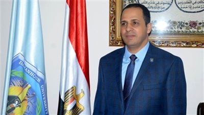 رئيس جامعة دمنهور ينعي شهداء بئر العبد ويؤكد: الحادث لن ينال من إرادة المصريين