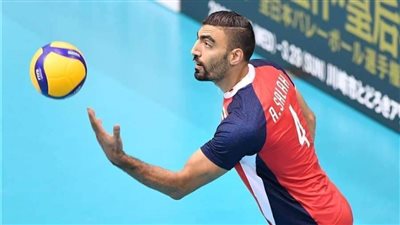 مدرب طائرة الأهلي يتابع تدريبات لاعبيه إلكترونيا