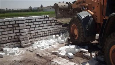 إزالة 6 حالات تعدٍ واسترداد 30 فدانًا بالمنيا