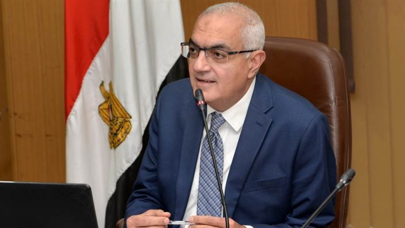 الدكتور أشرف عبدالباسط