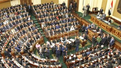 أعضاء مجلس النواب يقفون دقيقة حدادا على الشهداء الذين قضوا دفاعا عن الوطن